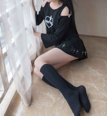 女教师的诱惑5中文字幕_BD国语免费高清观看